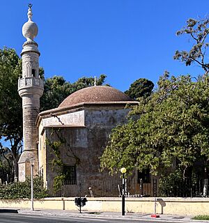 Archivo:Murat Reis Mosque in Rhodes 09
