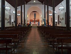 Archivo:Nave central. Catedral de Maracaibo