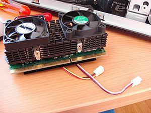 Archivo:Pentium3 disipador