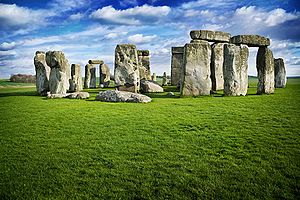 Archivo:Stonehenge-Green
