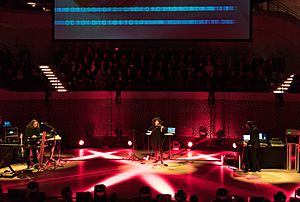 Archivo:Tangerine Dream - Elbphilharmonie Hamburg 2018 02