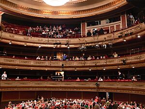 Archivo:Teatro de la Zarzuela Madrid auditorio 1
