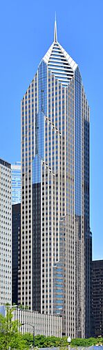 Two Prudential Plaza Chicago in May 2016.jpg