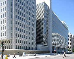 Archivo:World Bank building at Washington