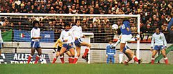 Archivo:1978 FIFA World Cup - Italy v France - Giancarlo Antognoni shooting