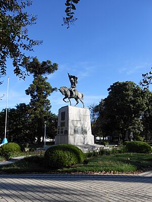 Archivo:Alcorta Plaza Belgrano 09
