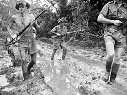Archivo:Australian troops at Milne Bay