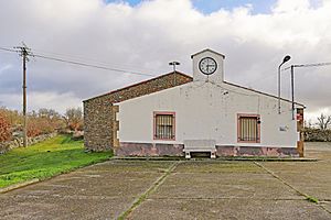 Archivo:Ayuntamiento de Ahigal de Villarino