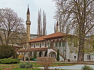 Archivo:Bakhchysarai 04-14 img14 Palace Grand Mosque