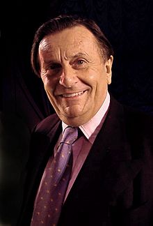 Barry Humphries July 2001.jpg