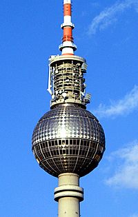 Archivo:Berliner Fernsehturm - Kugel