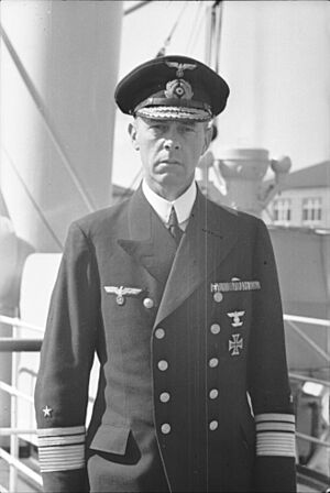 Archivo:Bundesarchiv Bild 101II-MW-0434-05A, Günter Lütjens