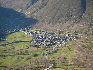 Burbia (vega de espinadera) desde la montaña C02731.JPG