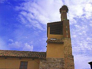 Archivo:Campanario de la Iglesia de Santiago del Molinillo