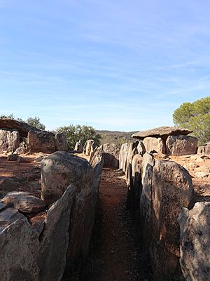 Archivo:Dólmenes del Pozuelo (Zalamea la Real, Huelva)