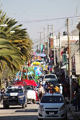 Archivo:Desfile de feria