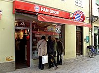 Archivo:FC Bayern München Fanshop