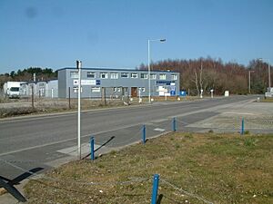 Archivo:Ferndown Industrial Estate, Dorset - geograph.org.uk - 139057
