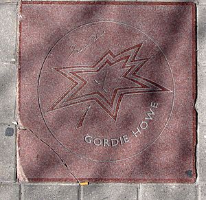Archivo:Gordie Howe star on Walk of Fame ALT
