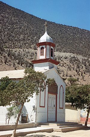 Archivo:Iglesia de Gualliguaica antiguo, hoy bajo el agua (1999) - panoramio