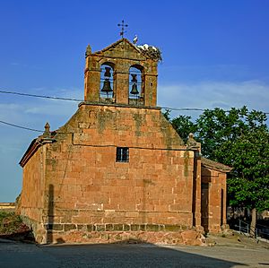 Archivo:Iglesia de San Miguel Arcángel en Villanueva de los Pavones