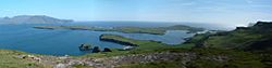 Archivo:Isle of Canna Panorama 2
