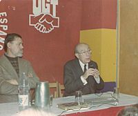 Archivo:J. A. Garcia-Blanco Peinador con E. Tierno Galvan - 1978 001
