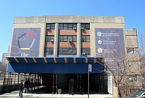 Archivo:JFK HS MH east jeh