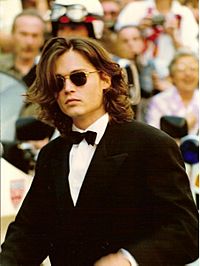 Archivo:Johnny Depp Cannes nineties