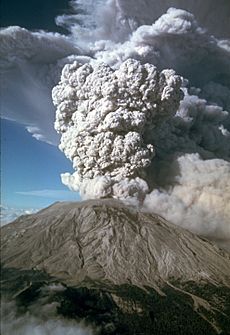 Archivo:MSH80 st helens eruption plume 07-22-80