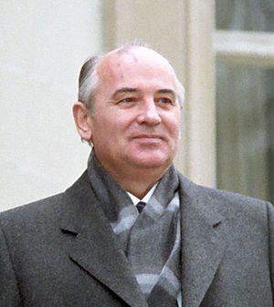 Archivo:Mikhail Gorbachev 1985 Geneva Summit