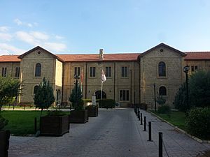 Archivo:Northern Cyprus Ministry of Tourism, historical building in north Nicosia