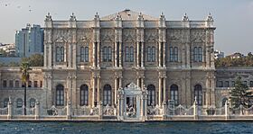 Palacio de Dolmabahçe, Estambul, Turquía, 2024-09-29, DD 24.jpg