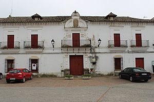 Archivo:Palacio de los Duques de Fernán Núñez, Siruela