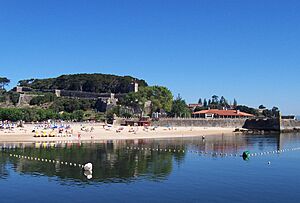 Archivo:Praia da Ribeira, Baiona, Galicia
