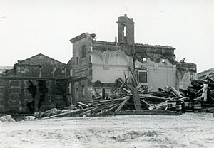 Archivo:Ruinas demolicion palacioJuanII