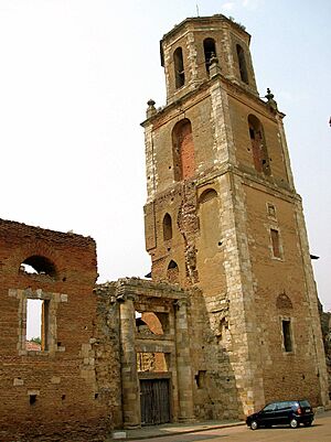 Archivo:Sahagun - Monasterio de San Benito - Torre del Reloj 1