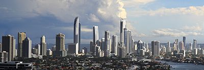 Archivo:The Gold Coast skyline in 2015
