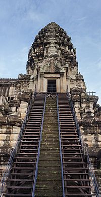 Archivo:Angkor Wat, Camboya, 2013-08-16, DD 095