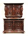 Armoire à deux corps aux divinités