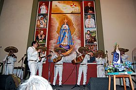Archivo:Berazategui-Caacupe-mariachis