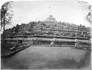 Archivo:Borobudur photograph by van kinsbergen
