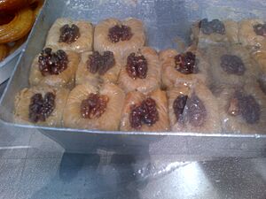 Archivo:Bulbulyuvasi, Turkish dessert