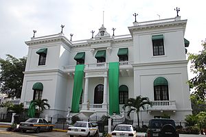 Archivo:EdificioGobernacionPanama