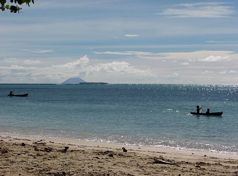 Fenualoa lagoon 2-4