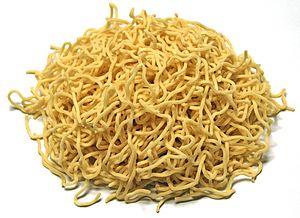 Archivo:Fresh ramen noodle 001