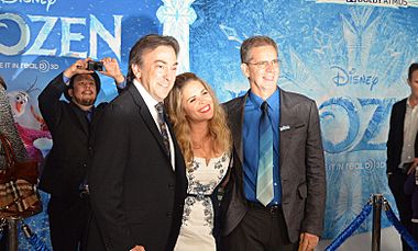 Archivo:Frozen premiere, Peter Del Vecho, Jennifer Lee, Chris Buck, 2013