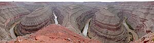 Archivo:GooseNeckStateParkPanorama