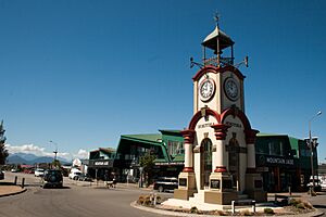Archivo:Hokitika Clock Tower