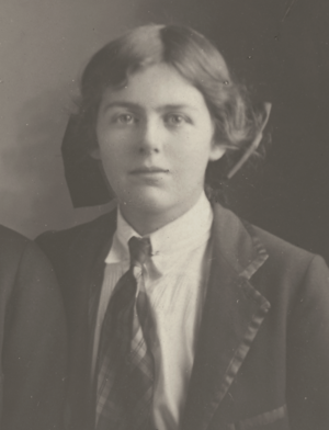 Archivo:Joan Lindsay 1914